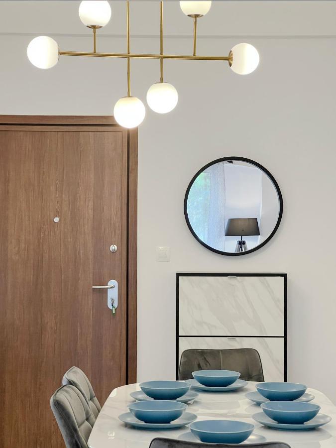 Apartamento Mouson Modern 80Sqm Apt Next To Edem Beach Atenas Exterior foto