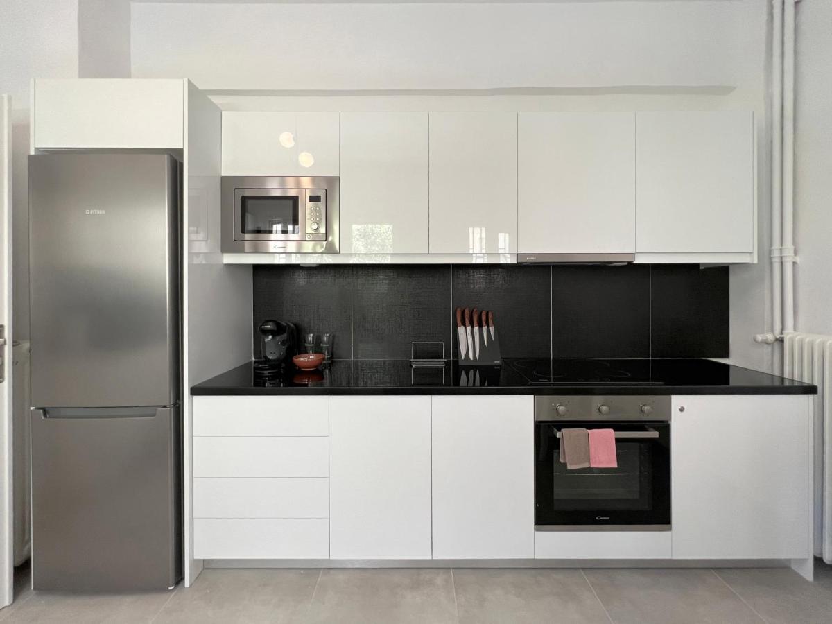 Apartamento Mouson Modern 80Sqm Apt Next To Edem Beach Atenas Exterior foto